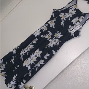 Floral dress with pockets